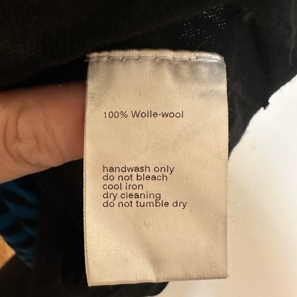 Akris Punto wool tank top cardigan set. Willing to sell together or separately - Picture 5 of 11